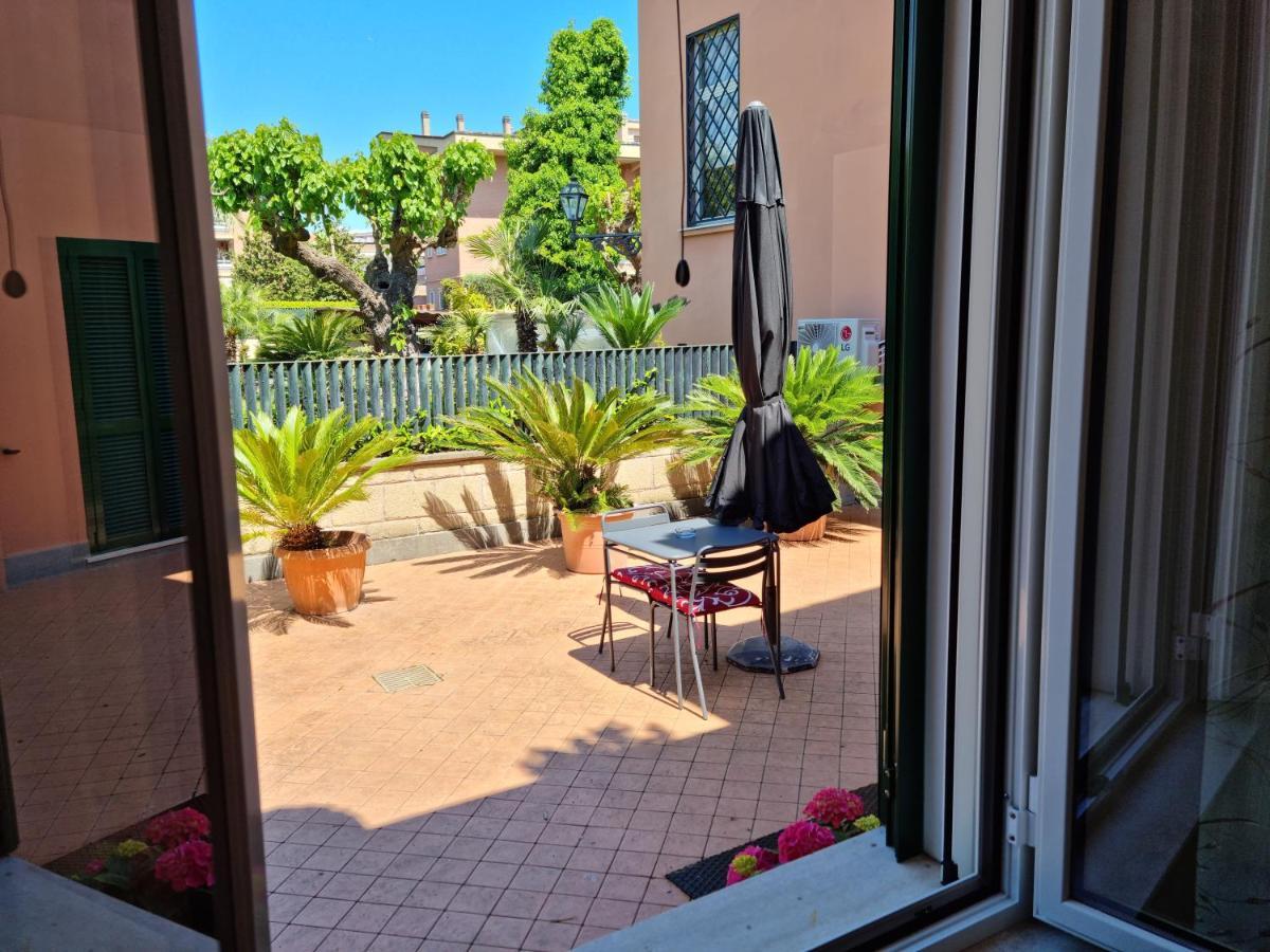 Il Casale Nel Parco Guesthouse Рим Экстерьер фото
